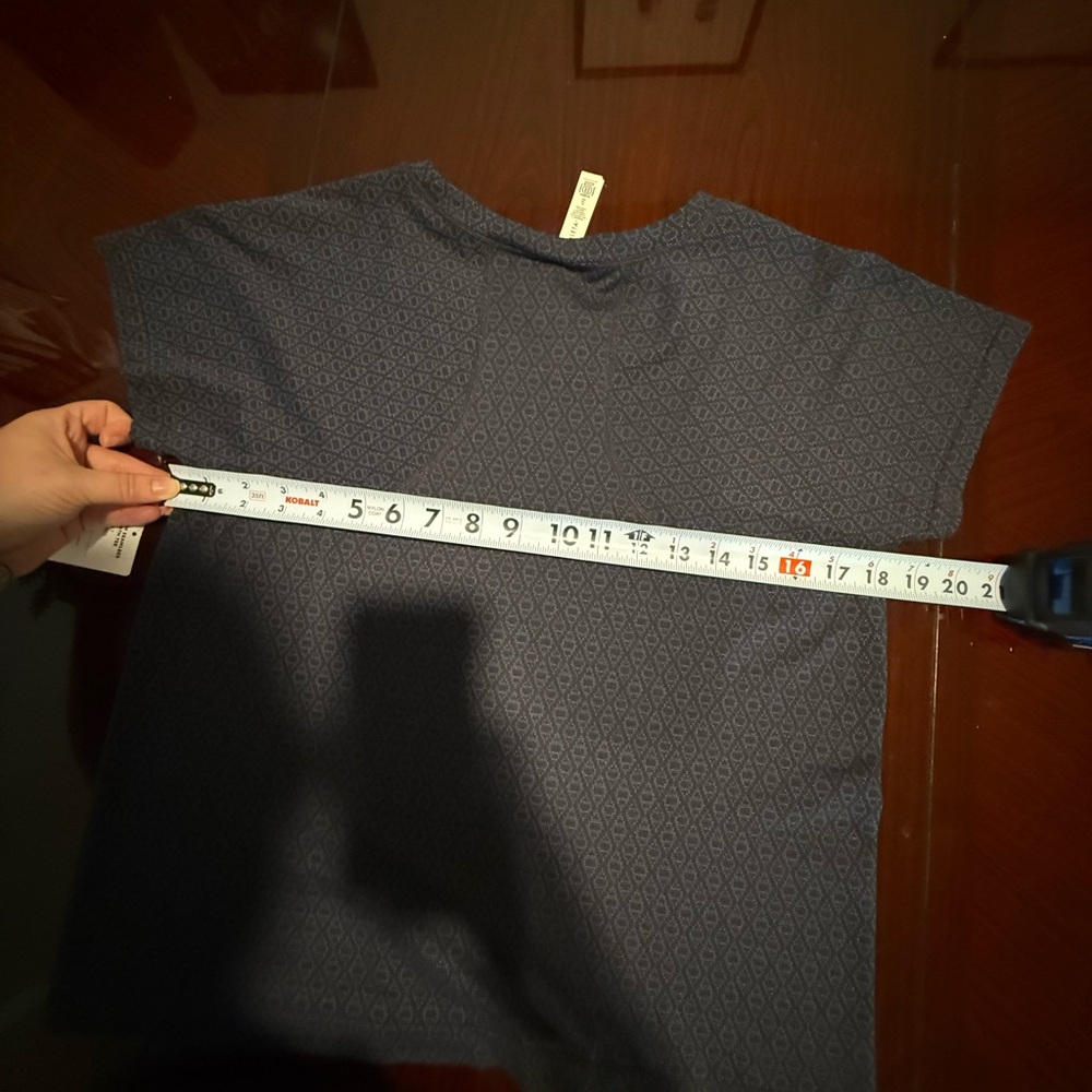 Athleta Short Sleeve Top xl - Picture 5 of 6